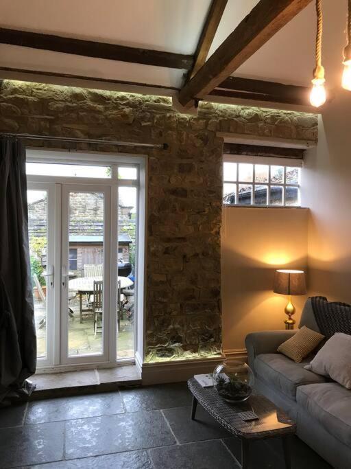 Luxury Barn Conversion At Rudding Harrogate Exterior photo